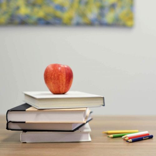Apple and books